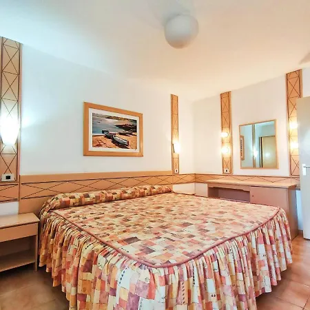 Apartamento With Pool,freewifi In *
