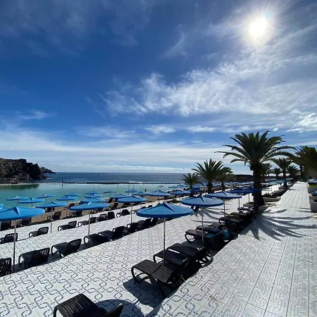 With Pool,freewifi In Apartamento Costa del Silencio