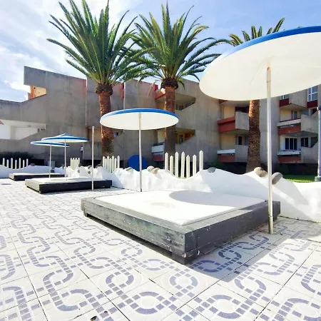 With Pool,freewifi In Apartament *